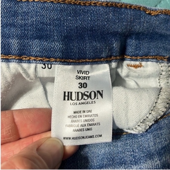 Hudson Vivid Skirt Stretch Raw Hem Size: 30 - Picture 7 of 9